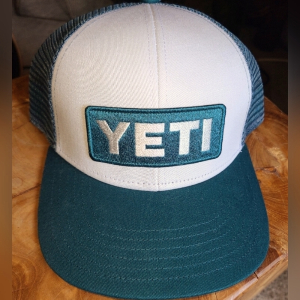 YETI Badge Trucker HAT